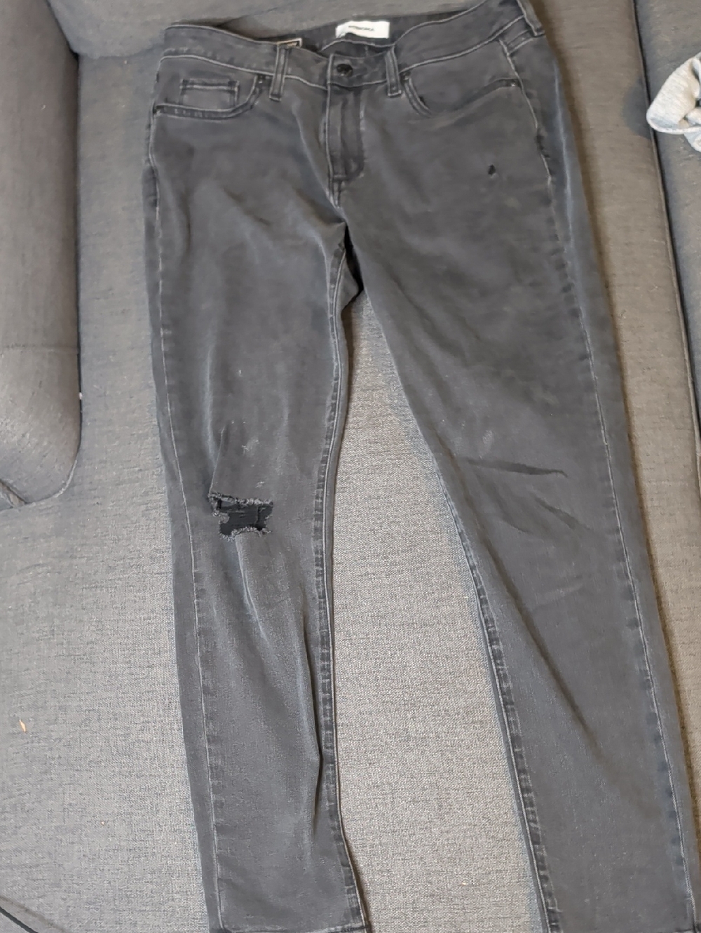 Sonoma Skinny Jeans Distressed Black.